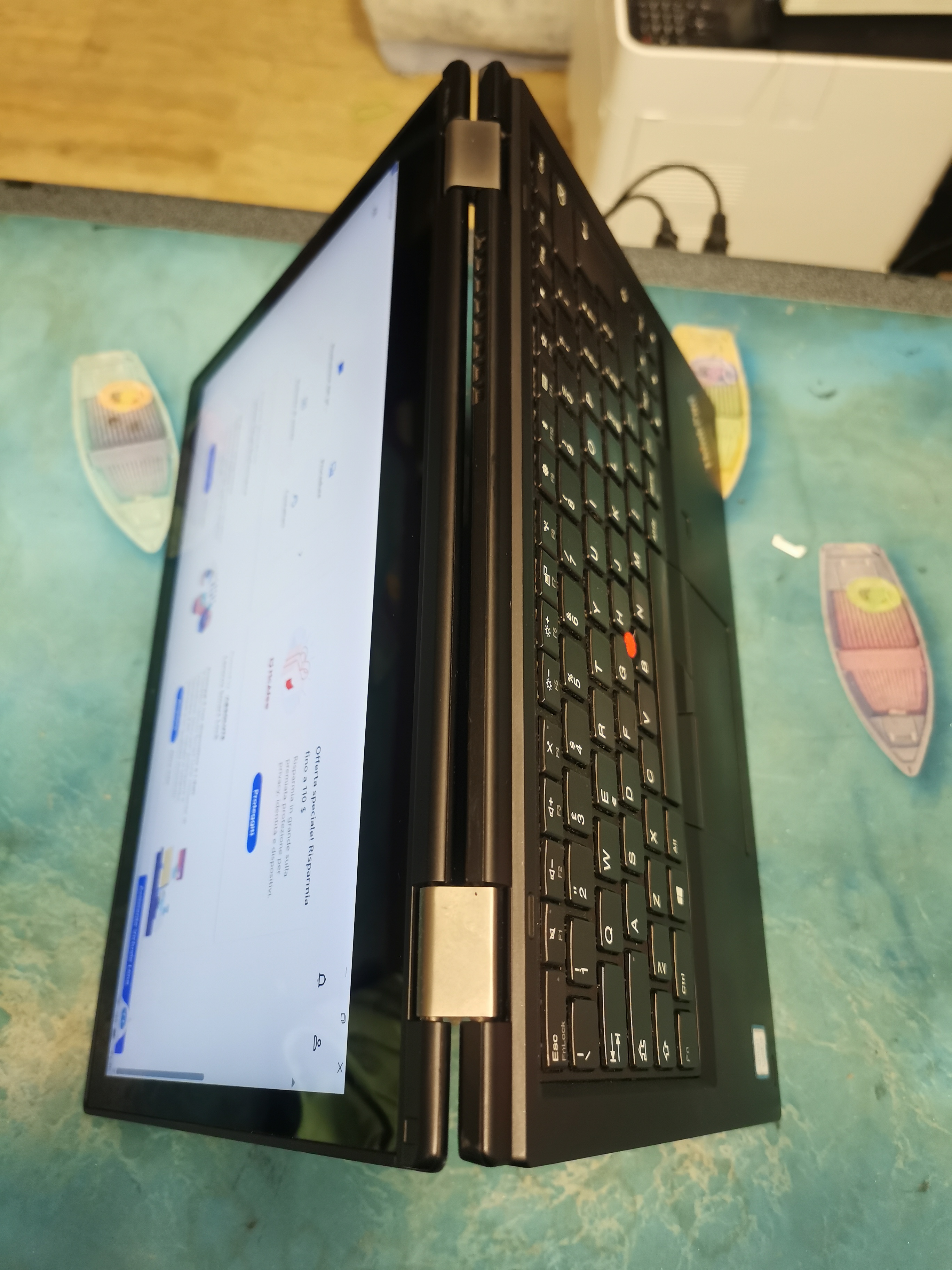 Immagine Lenovo Yoga x380 13.3 Notebook Convertible Touchscreen Tablet (previously owned)